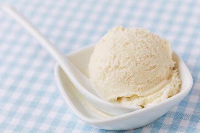 Homemade yoghurt ice cream